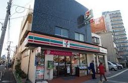 コンビニ　セブンイレブン大田区東六郷3丁目店（コンビニ）まで423m