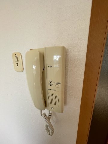 セキュリティ　受話器付きインターホンです