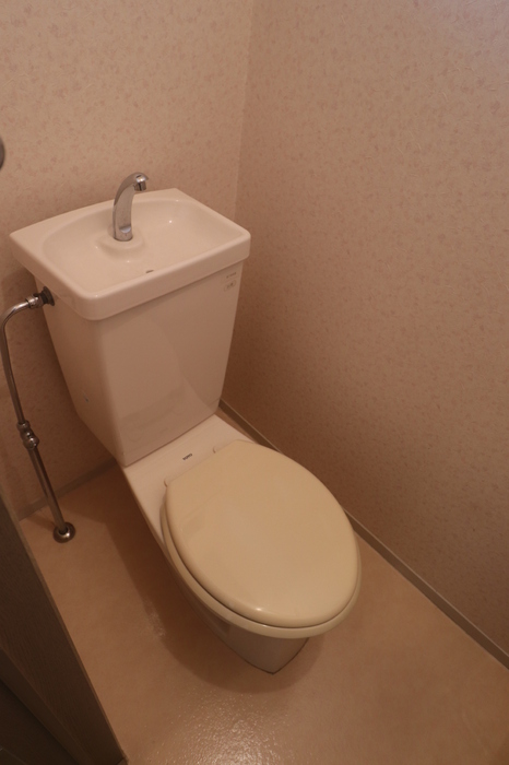 トイレ　清潔感のあるトイレです