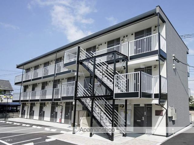 地下鉄七隈線 六本松駅 バス乗車時間：18分 最寄りバス停で下車 徒歩2分 築19年
