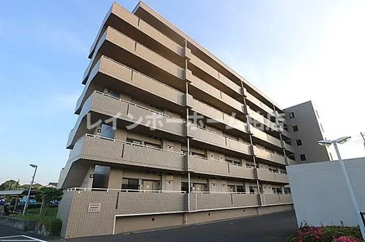 エントランス　建物の内部です