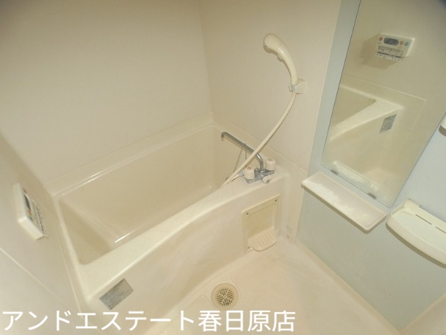 バス・シャワールーム　ワイドな浴槽