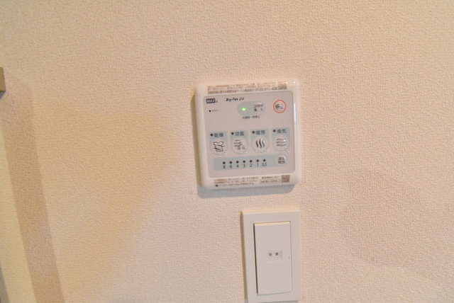 その他設備　追焚＆浴室乾燥機付バス♪雨の日の洗濯＋カビ予防に大活躍☆