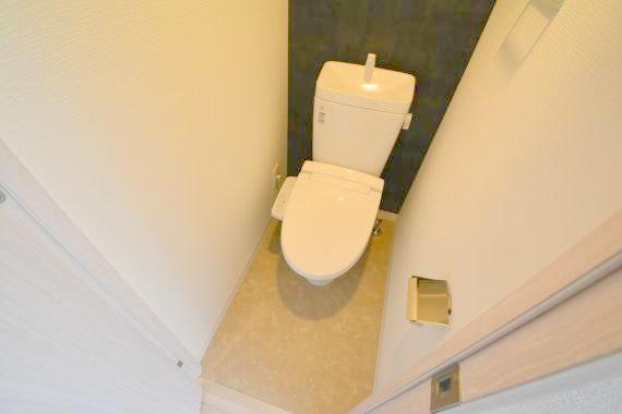 トイレ　綺麗なトイレにはウォシュレット標準装備です。