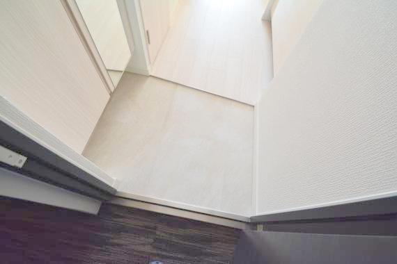 その他部屋・スペース　落ち着いたおしゃれな玄関です。
