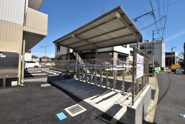 その他共有部分　★敷地内に屋根付きの駐輪場がございます★