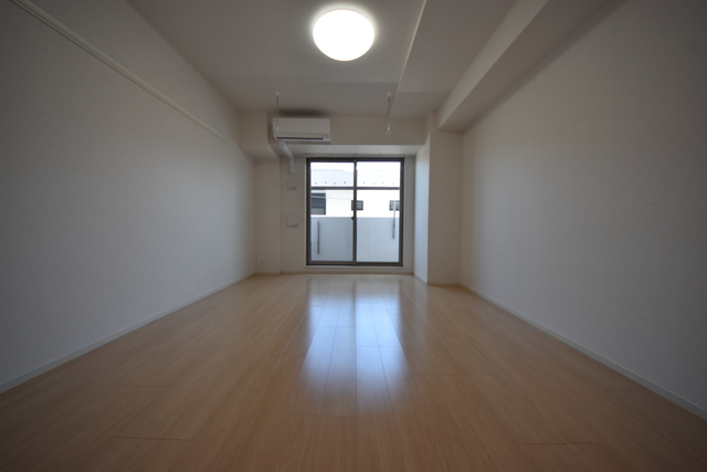 その他部屋・スペース　★大きな窓の明るいお部屋です★