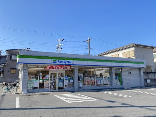 コンビニ　ファミリーマート 岸和田上町店（コンビニ）まで371m