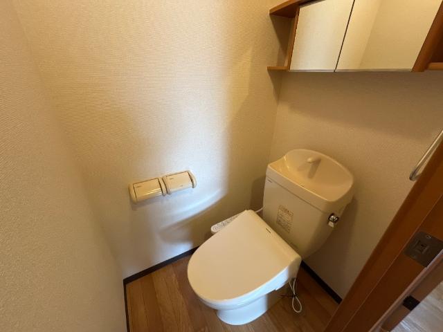 トイレ　シャワー付きトイレ
