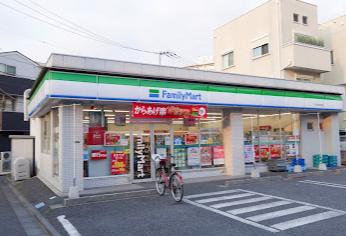 コンビニ　ファミリーマート（コンビニ）まで120m