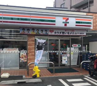 コンビニ　セブンイレブン板橋清水町店（コンビニ）まで184m