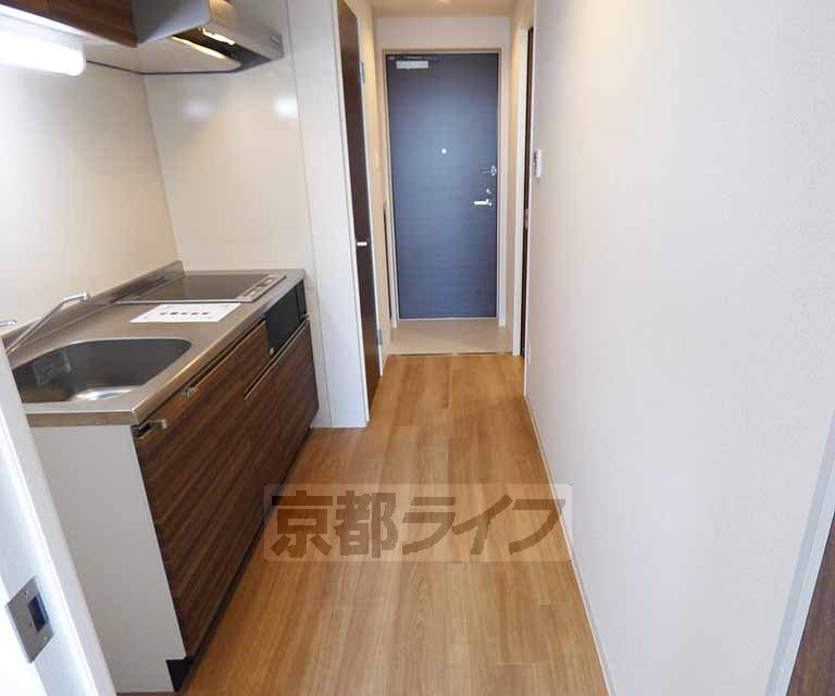 その他部屋・スペース　お部屋から見た廊下です。