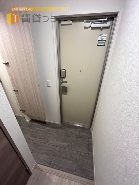 玄関　シューズクローク付きの玄関