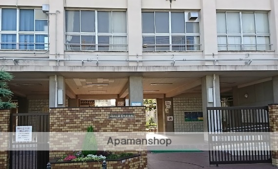 中学校　新生野中学校（中学校）まで331m