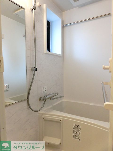 バス・シャワールーム　※写真は同タイプ住戸です。