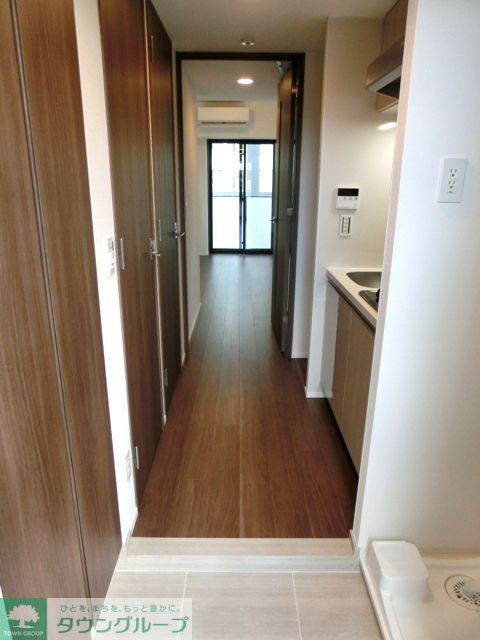 玄関　※写真は同タイプ住戸です。