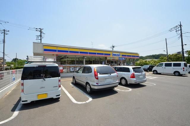 コンビニ　ミニストップ元八王子２丁目店（コンビニ）まで398m