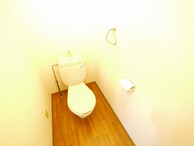 トイレ　落ち着いたトイレです