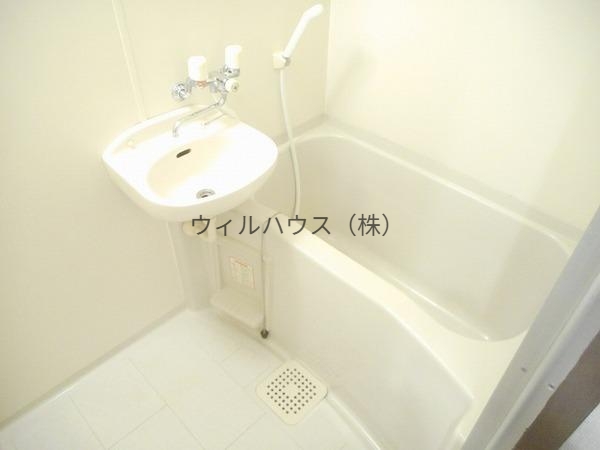 バス・シャワールーム　キレイです！