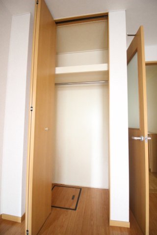 収納　フルール・Ｆ　豊島区東池袋2