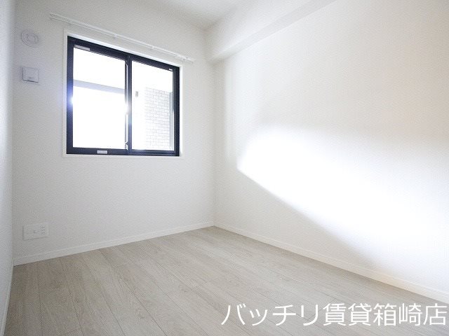 その他　同物件別号室の為、現状優先