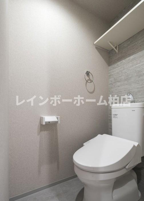トイレ　※別部屋参考写真。
