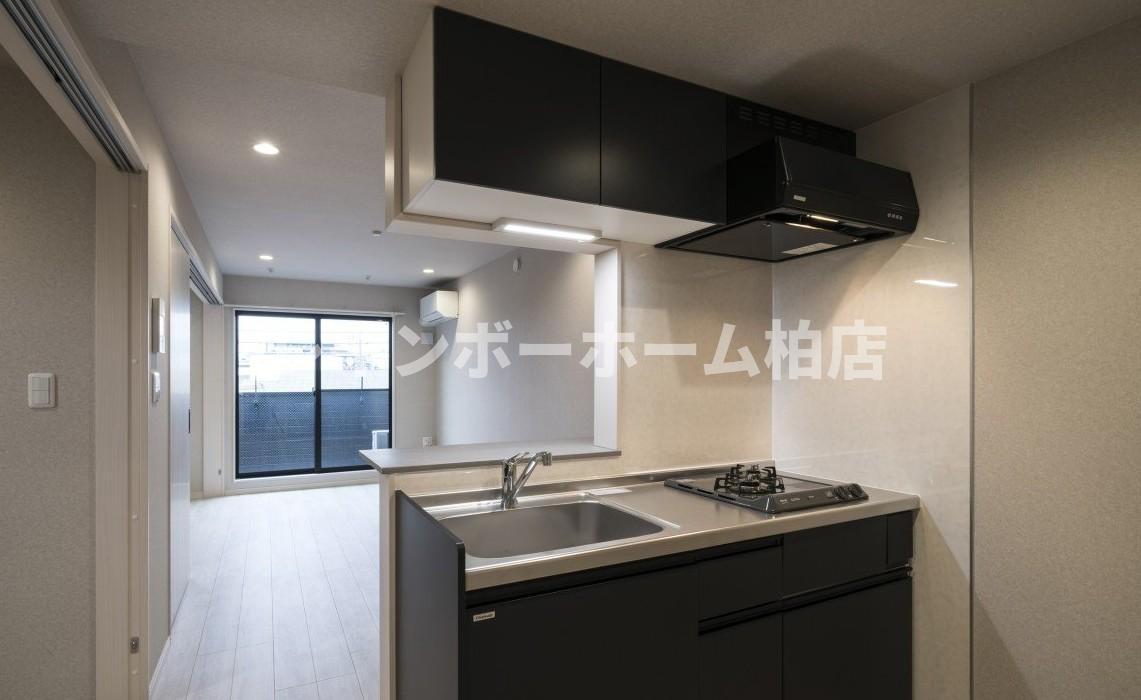 居室・リビング　※別部屋参考写真。
