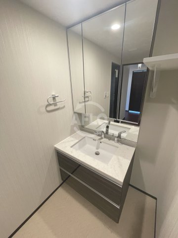 洗面設備　プレジオ難波　独立洗面台