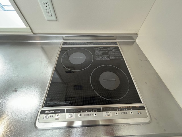 キッチン　IHクッキングヒーター２口