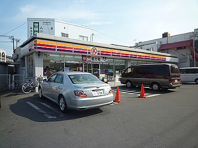 コンビニ　サークルK世田谷粕谷店（コンビニ）まで390m