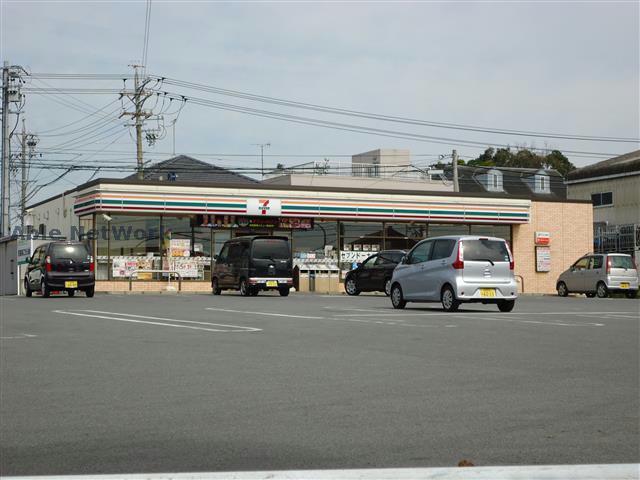 コンビニ　セブンイレブン西尾住崎町店（コンビニ）まで445m