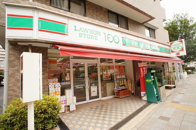 コンビニ　ローソンストア１００（コンビニ）まで208m