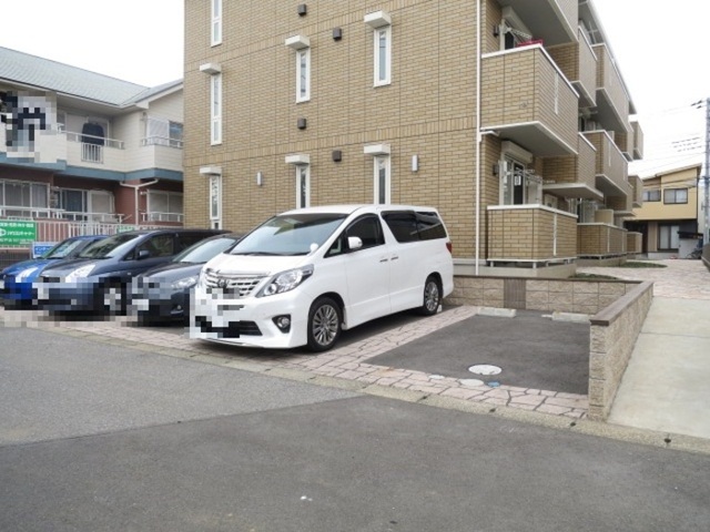 駐車場　駐車場