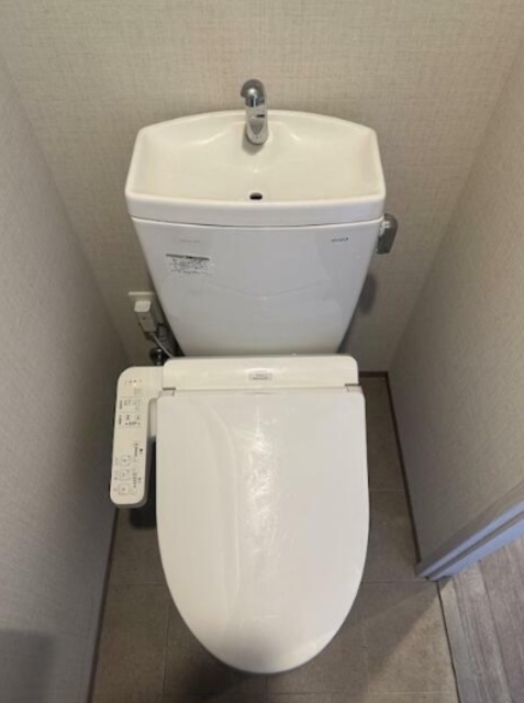 トイレ　同仕様参考写真