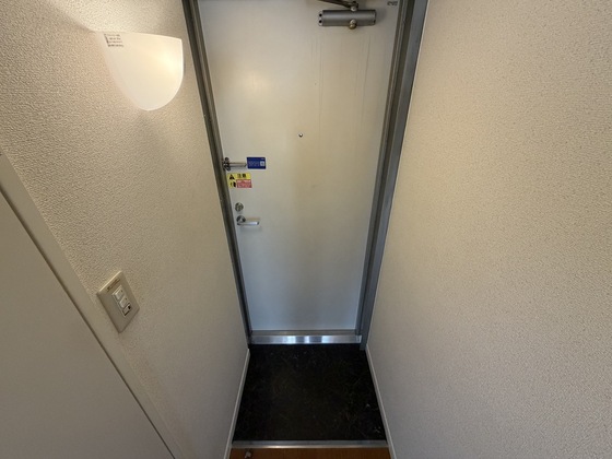 玄関　※別部屋の写真です