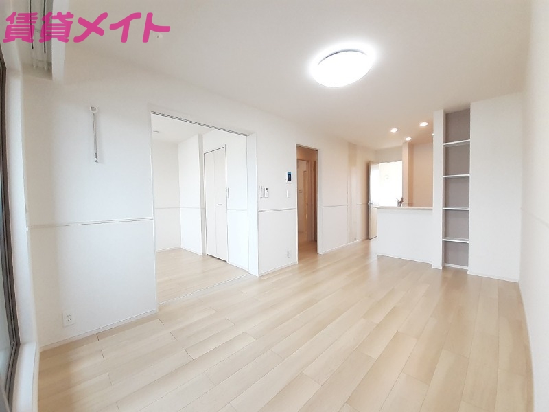 居室・リビング　別部屋参考写真です