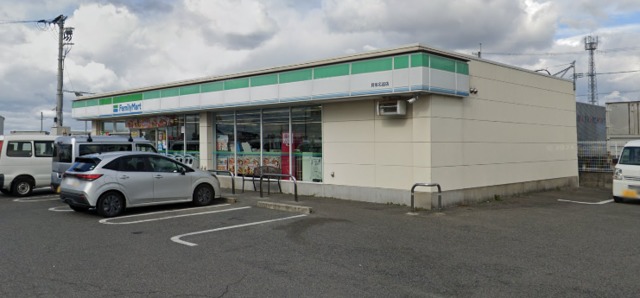 コンビニ　ファミリーマート貝塚名越店（コンビニ）まで434m