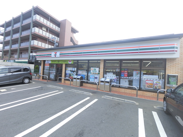 コンビニ　セブンイレブン川崎東有馬店（コンビニ）まで1076m