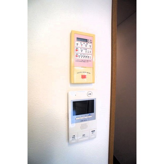 セキュリティ　モニター付きインターホン