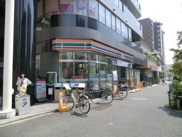 コンビニ　セブンイレブン葛飾亀有3丁目店（コンビニ）まで301m