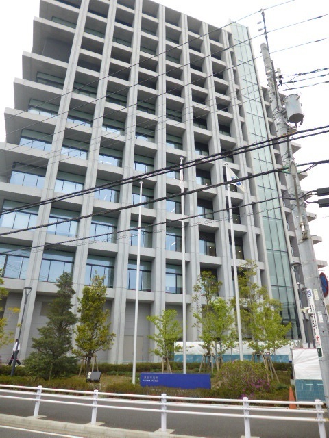 役所　浦安市役所（役所）まで877m