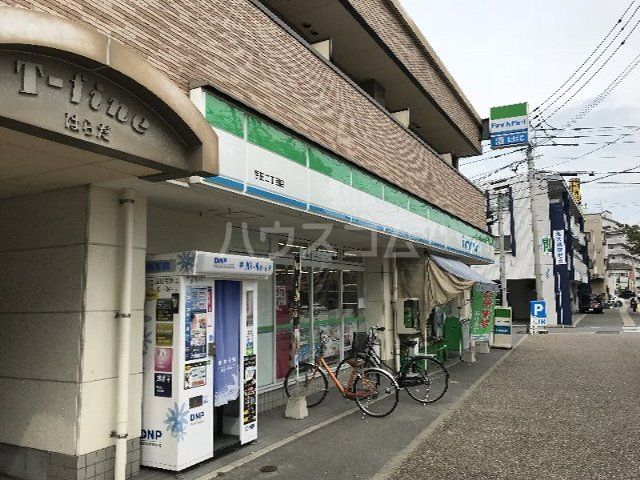 コンビニ　ファミリーマート 原田二丁目店（コンビニ）まで691m