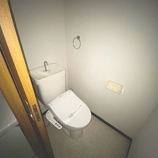 トイレ　清潔感のあるトイレです。