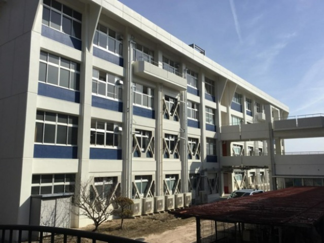 中学校　廿日市市立阿品台中学校（中学校）まで1726m