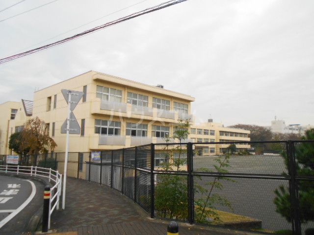 小学校　綾瀬市立天台小学校（小学校）まで1080m