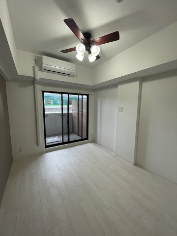居室・リビング　(参考)同マンション同間取り他部屋の写真