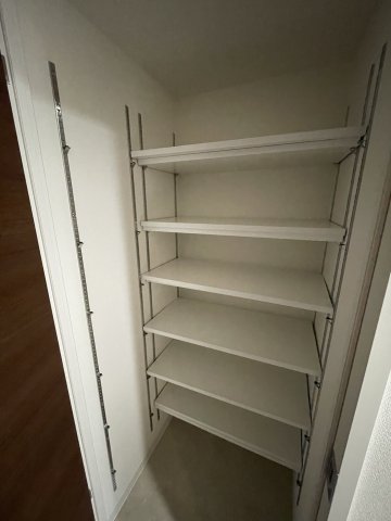 収納　(参考)同マンション同間取り他部屋の写真
