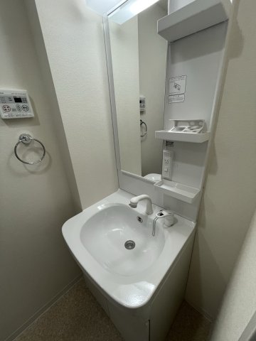 洗面設備　(参考)同マンション同間取り他部屋の写真