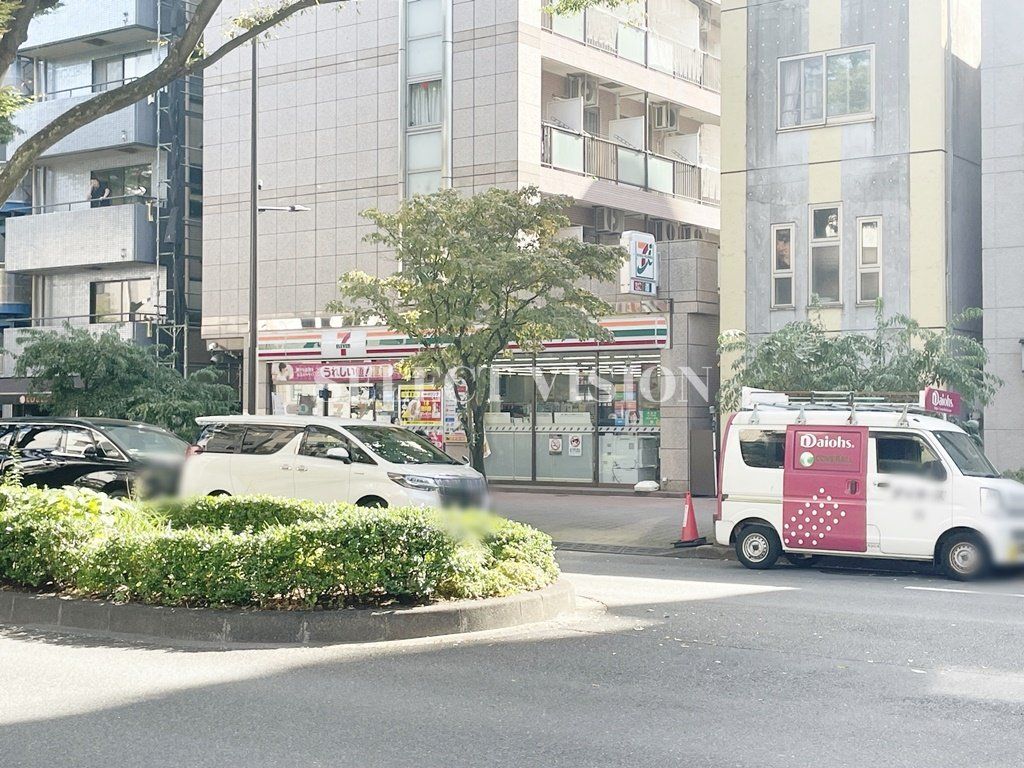 コンビニ　セブンイレブン早稲田店（コンビニ）まで120m