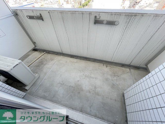 バルコニー　★広いバルコニーで洗濯物も一気に干せます★